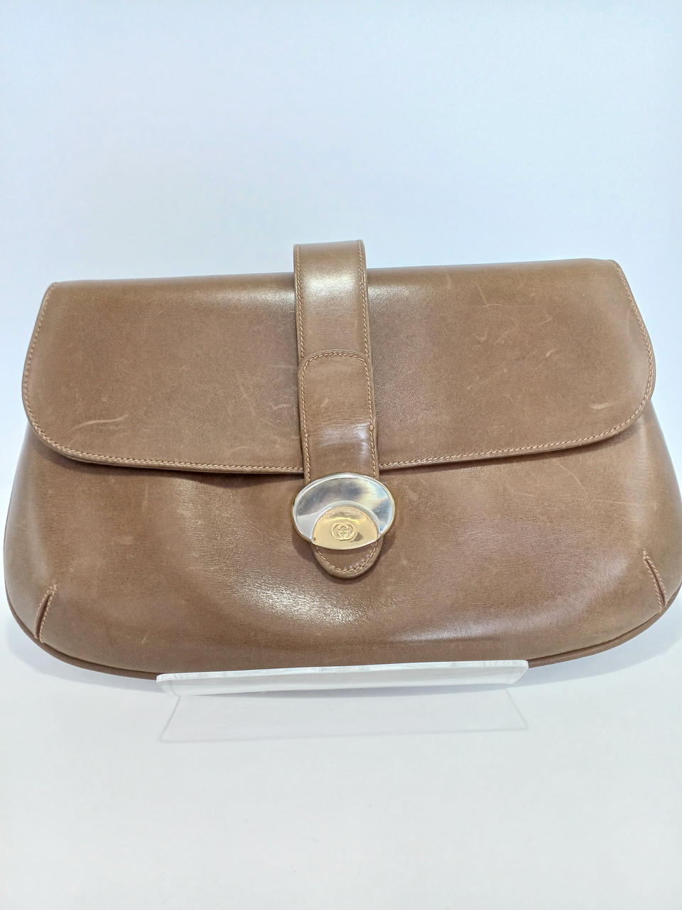 全体的に擦り傷が見受けられます。