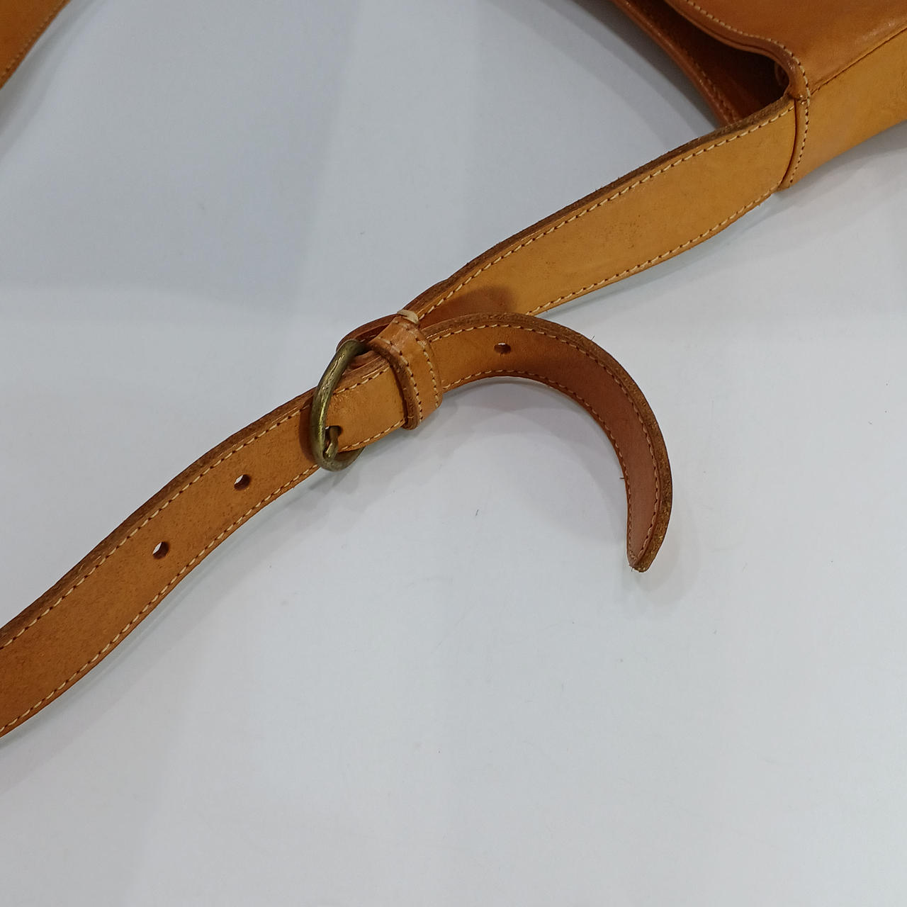 端が丸まっています