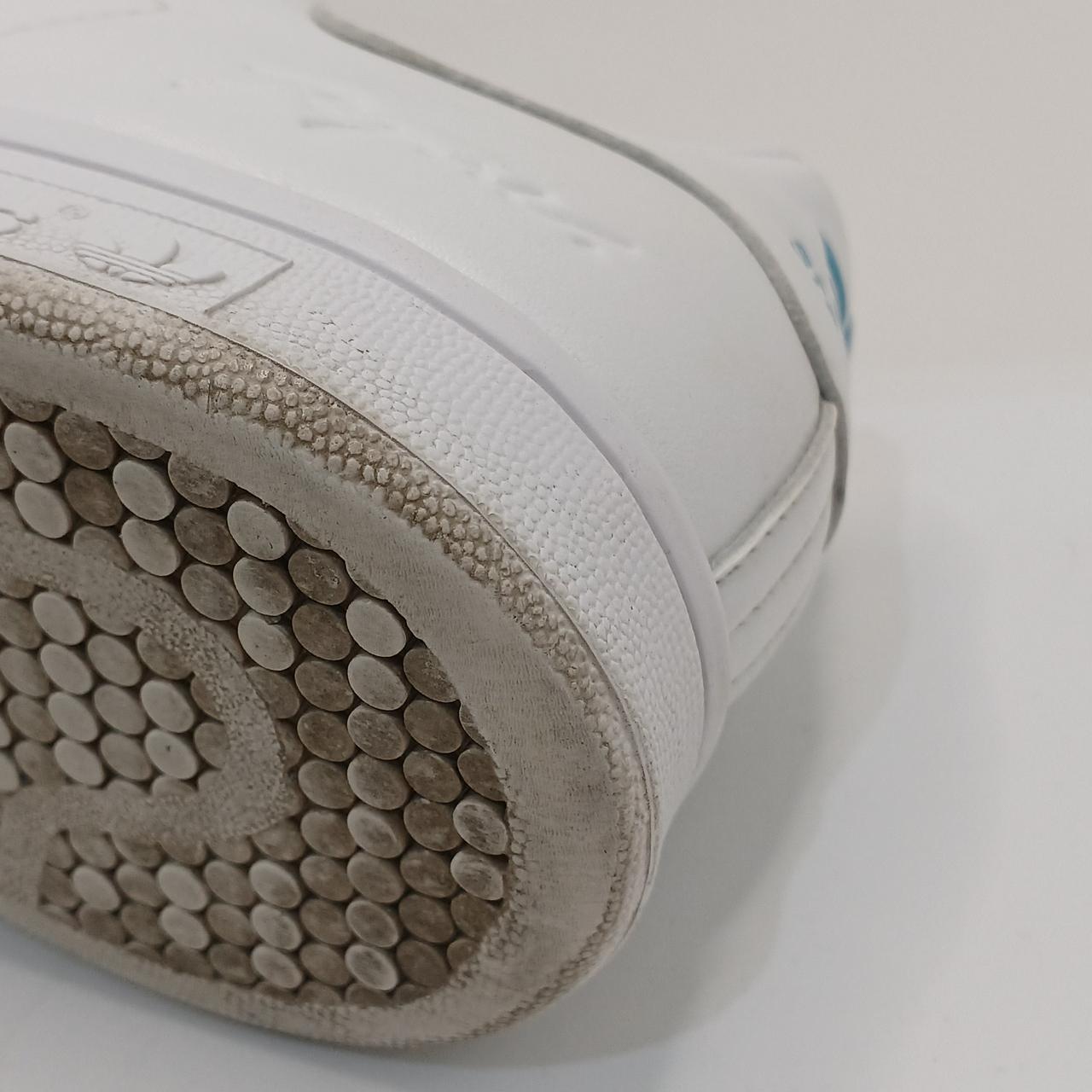 かかと削れています