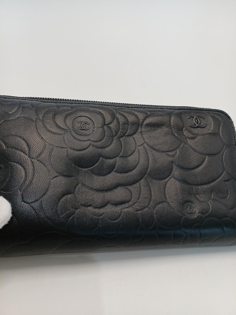 裏面にヘコみあります。
（正面）