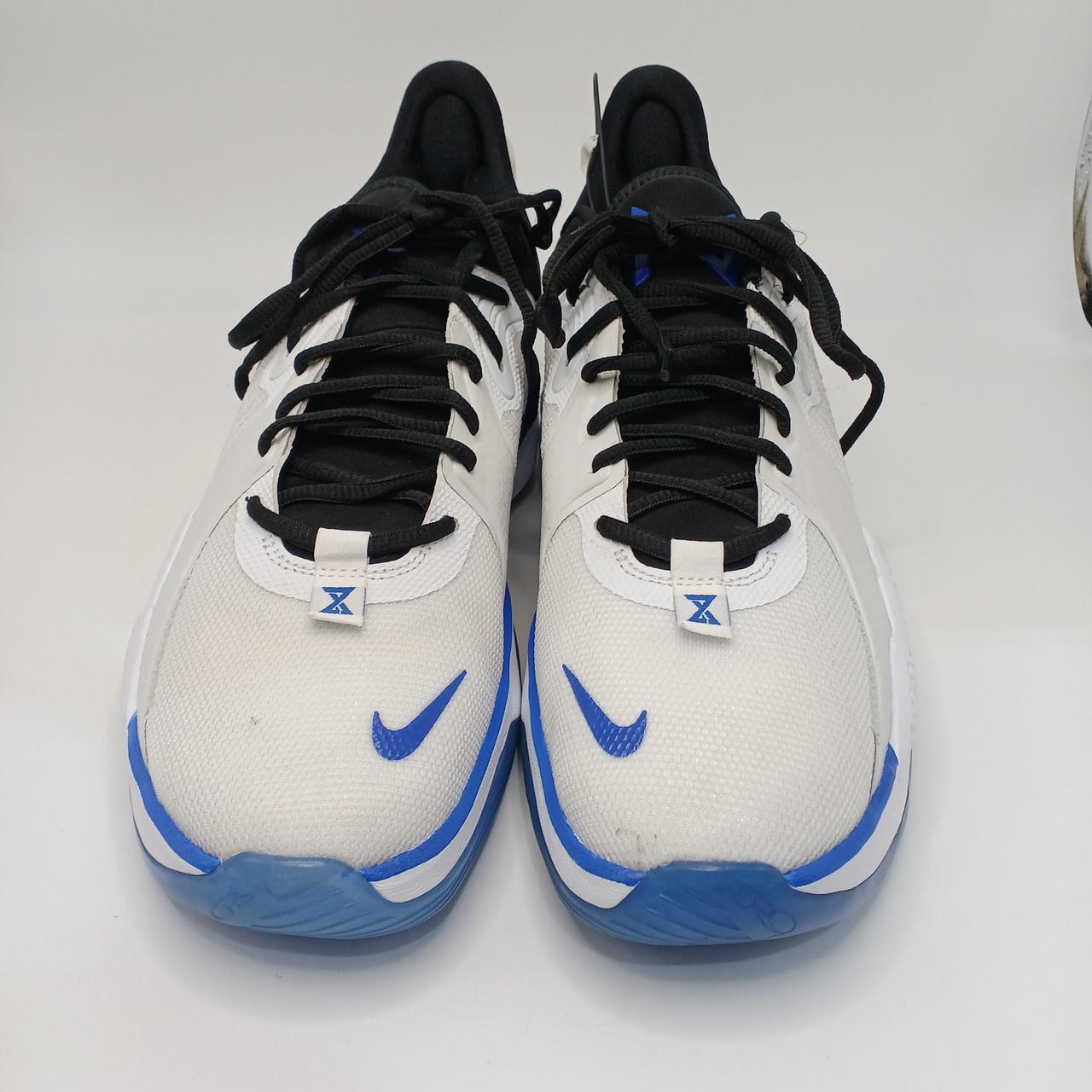 つま先のあたり製造時の糊の跡があります。