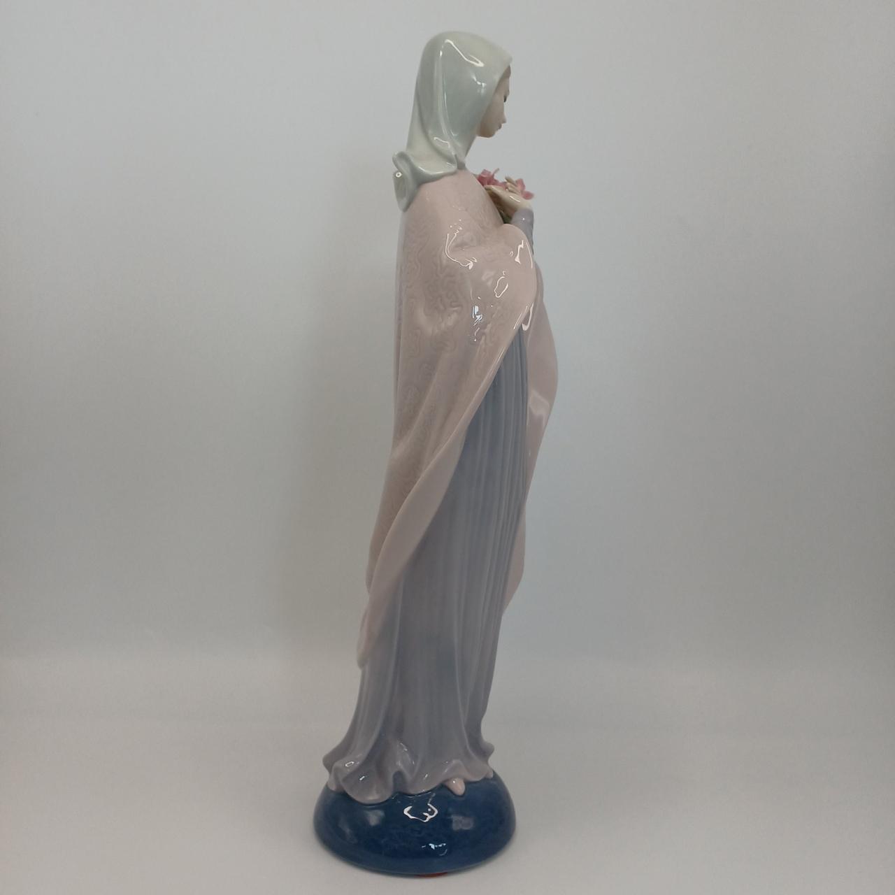リアドロ　LLADRO 花を持つマリア 楽天市場】リヤドロ 花を持つマリア 01005171 LLADRO【ポイント