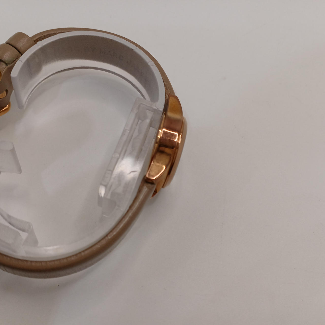 変色があります。