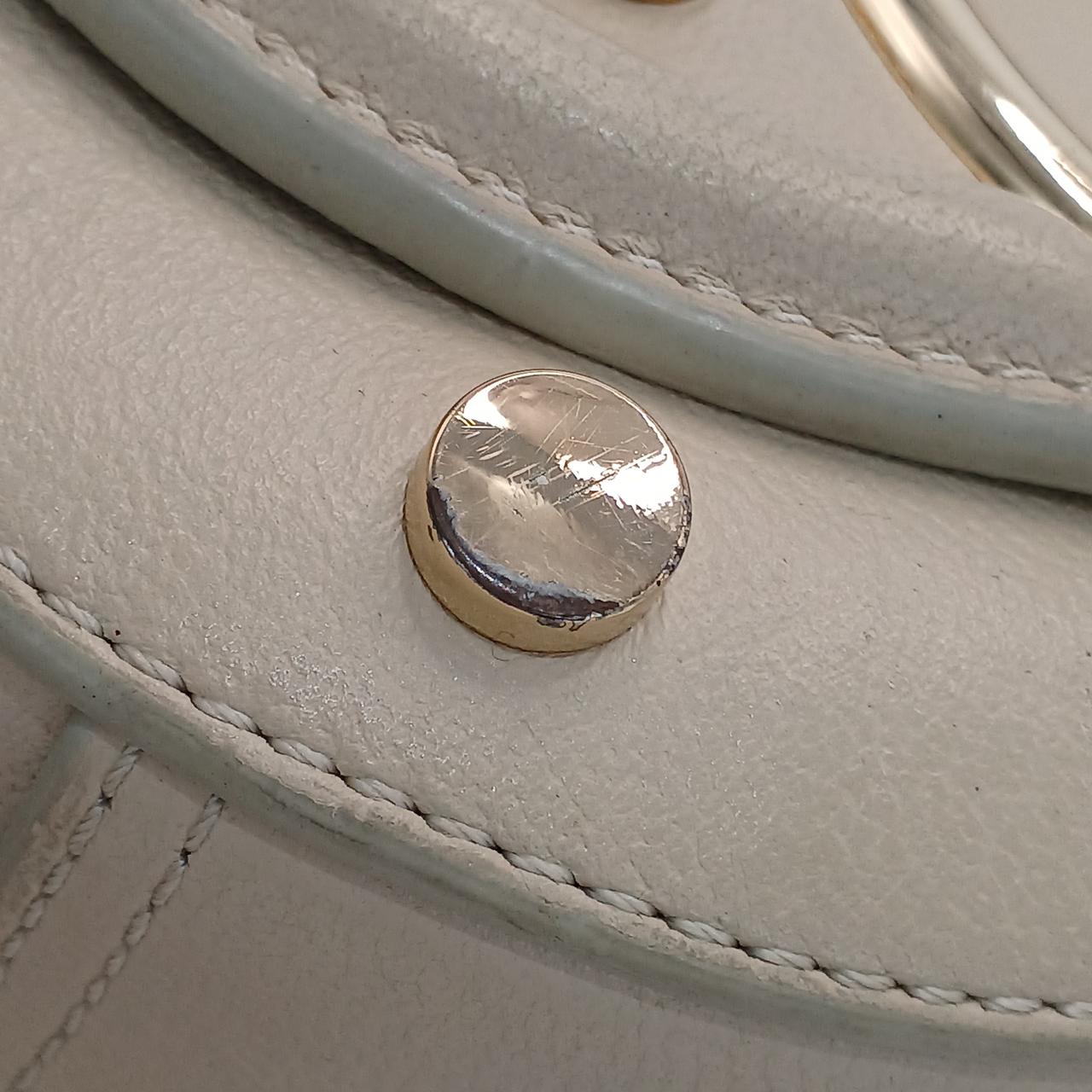 金具部分はがれあります