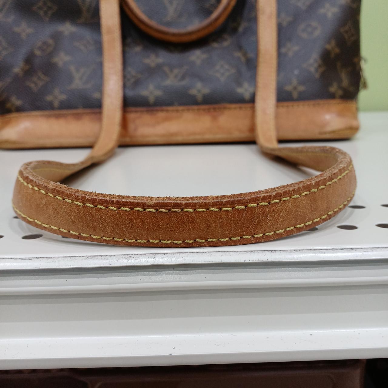 ベルト部にひび割れあります