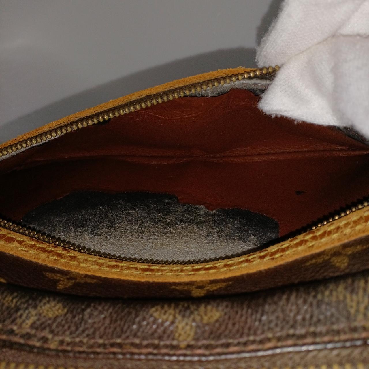 全体的に剥がれています