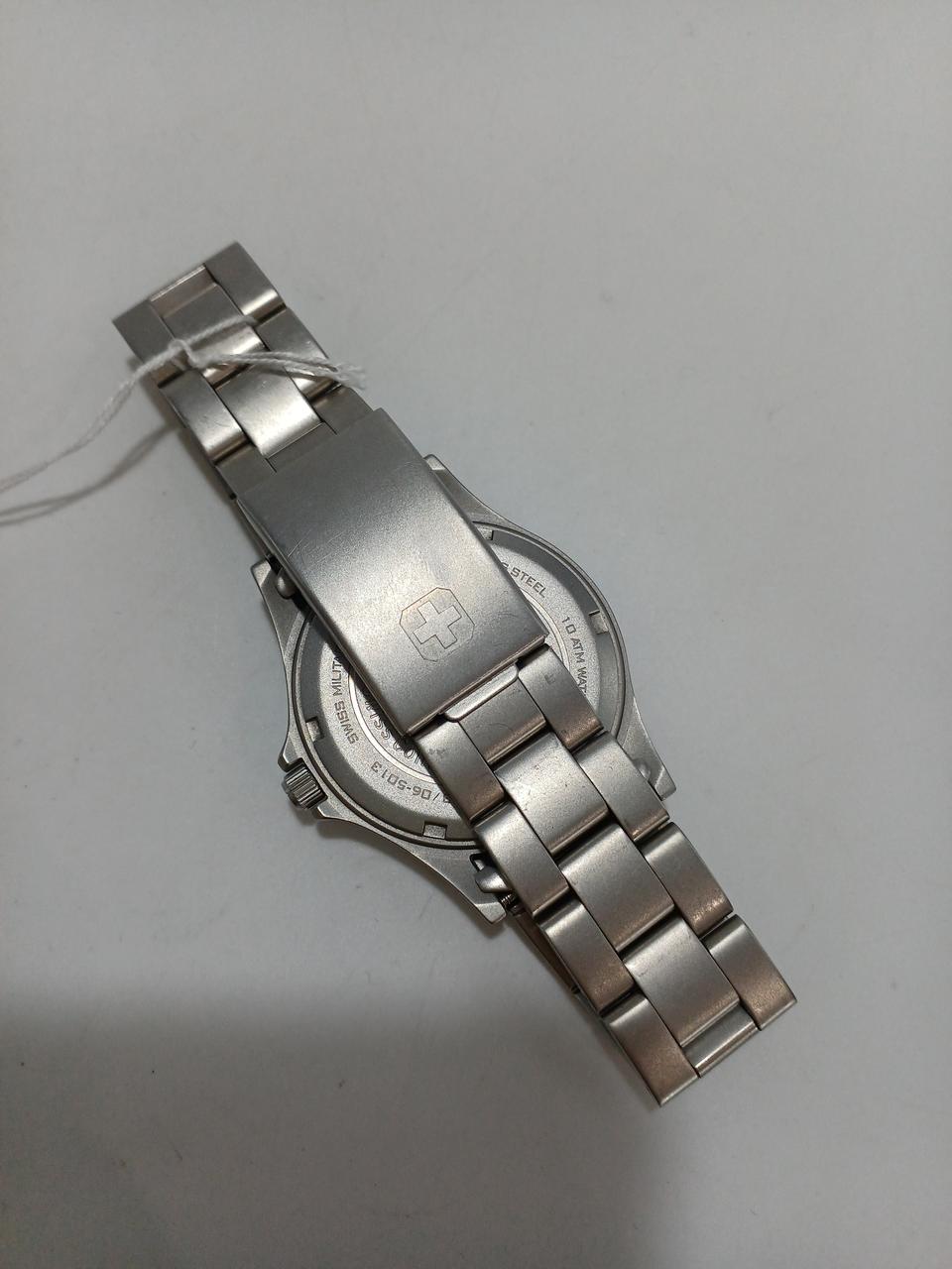 ベルトには使用に伴うスレ傷等ございます。