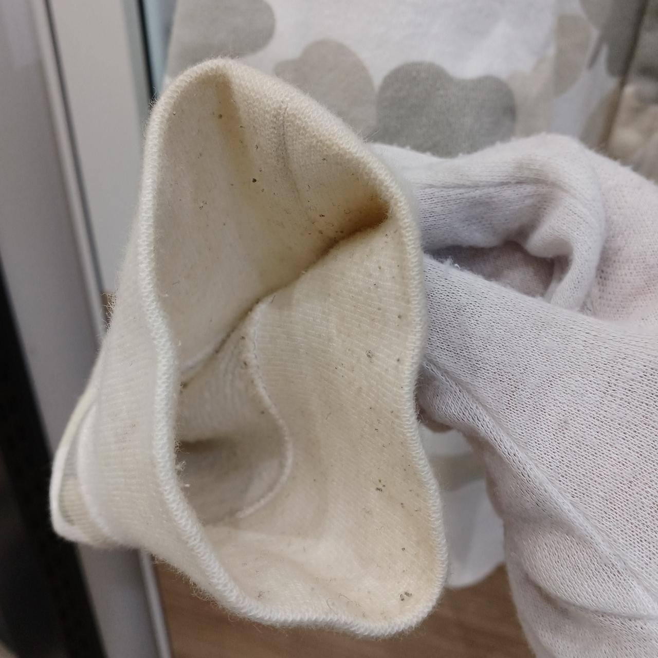 内側も汚れています