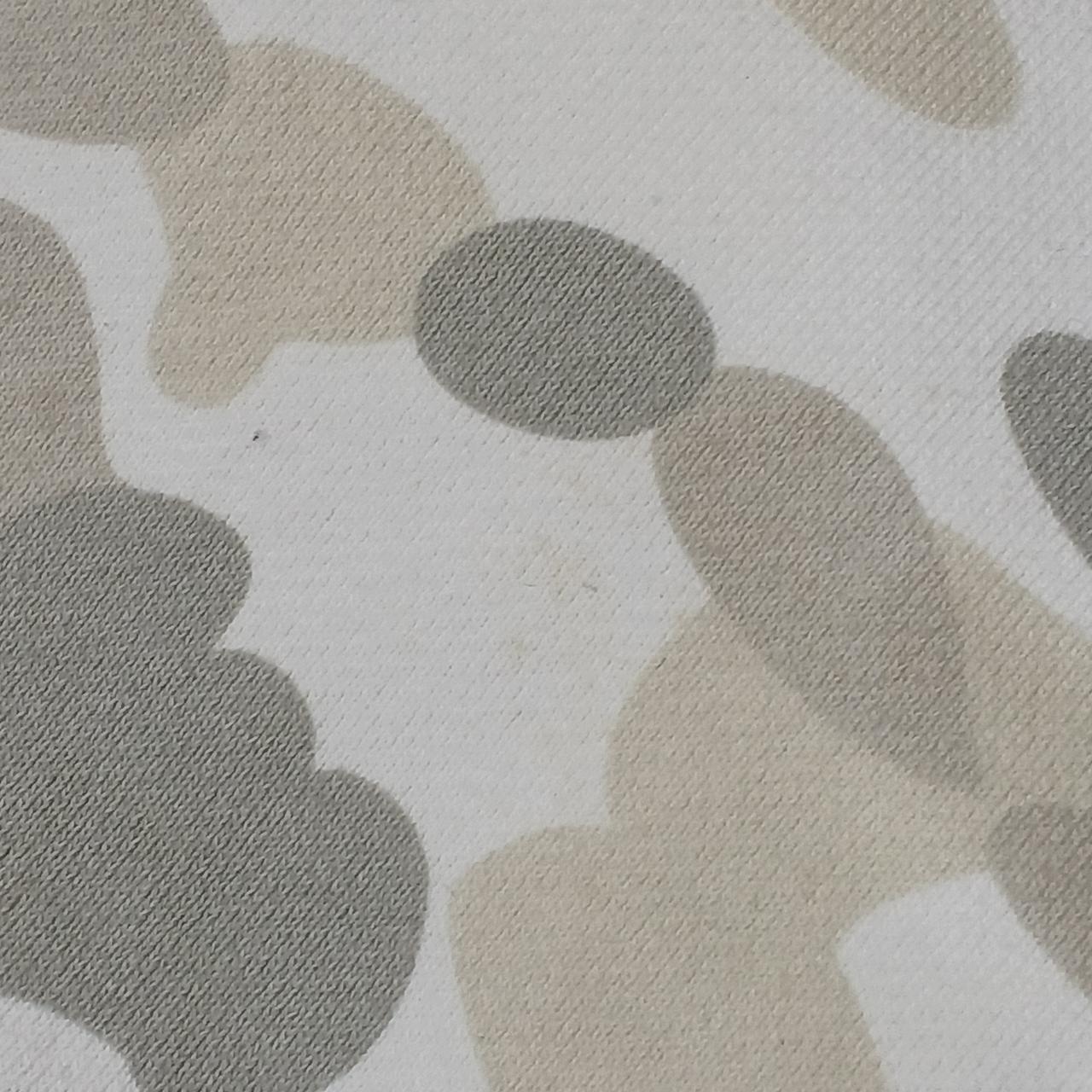 フードにも汚れあります