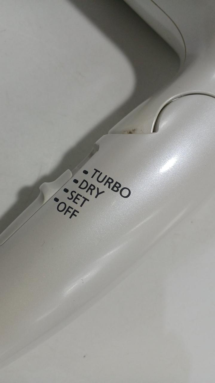 傷、汚れあり。