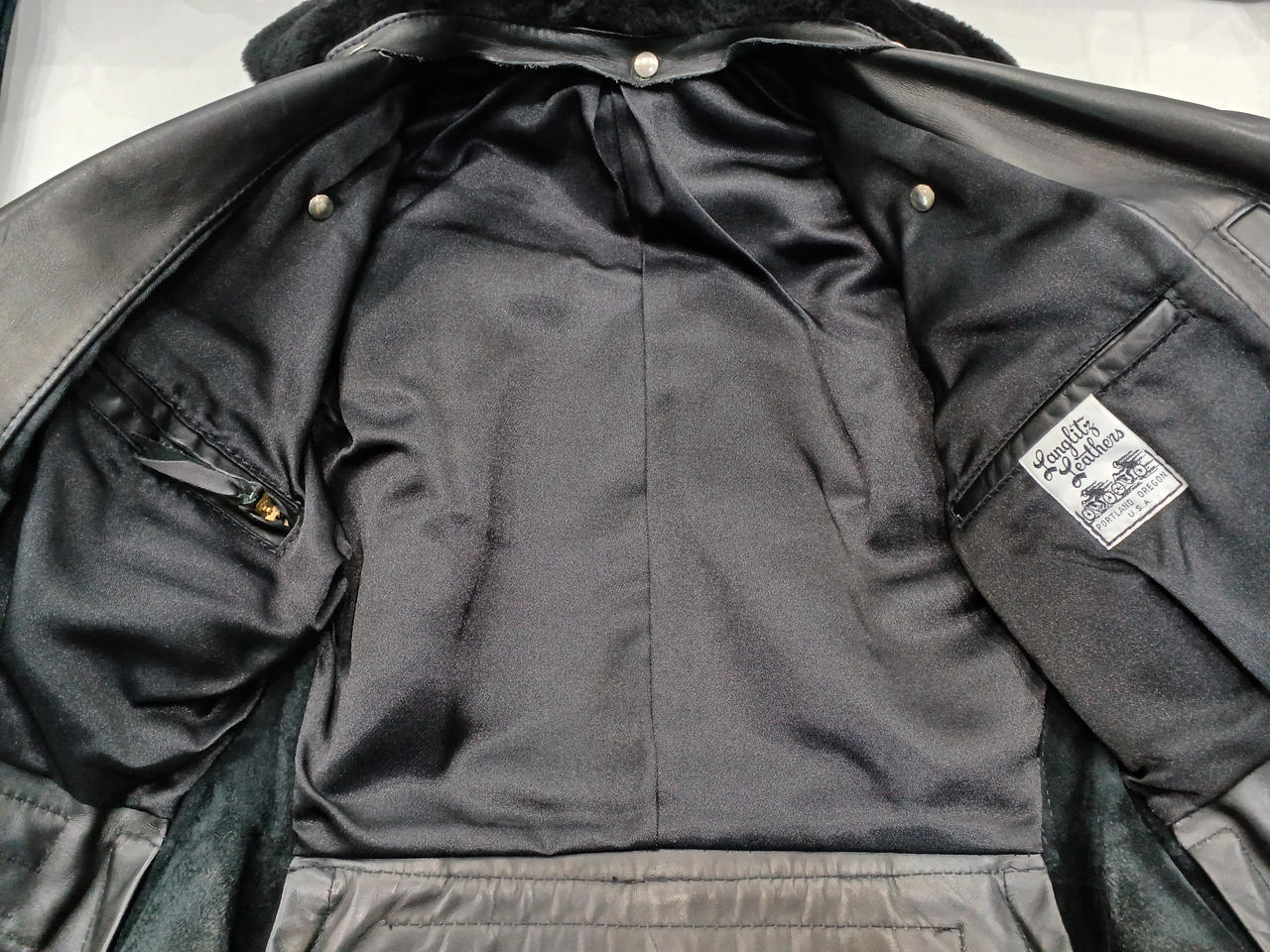 裏地も非常に綺麗です。