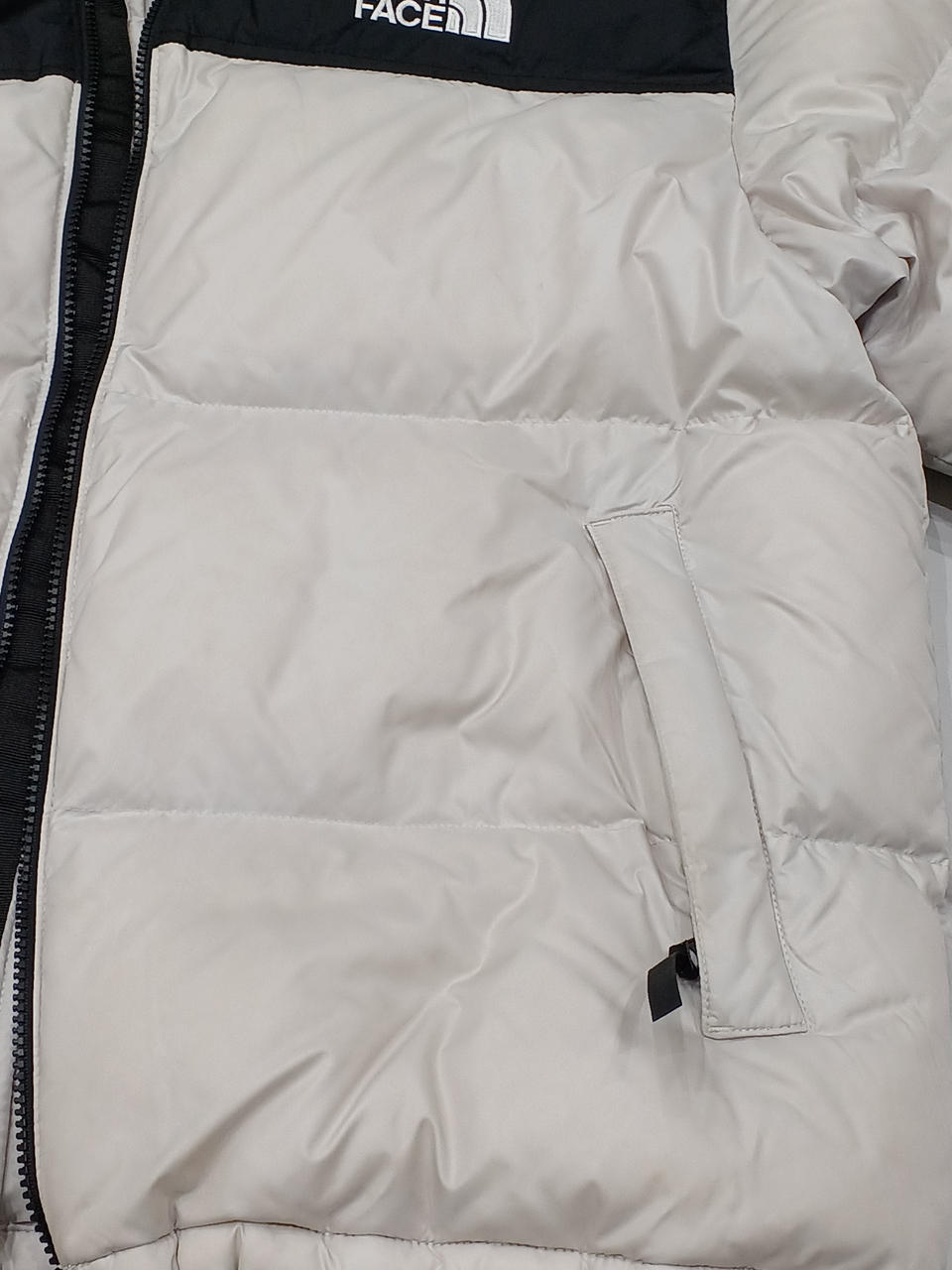 少しくすみが見られます。