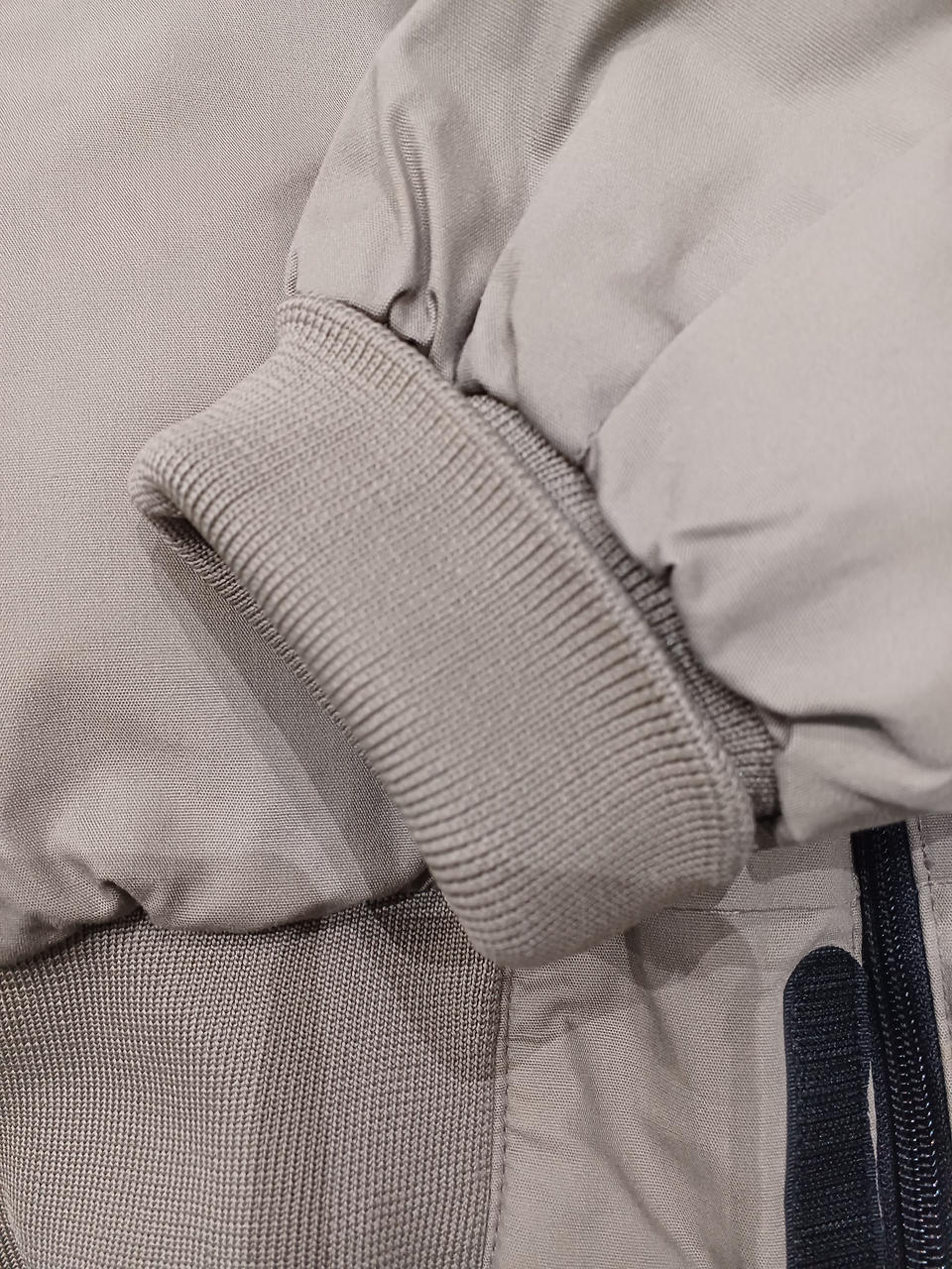 少し汚れています。