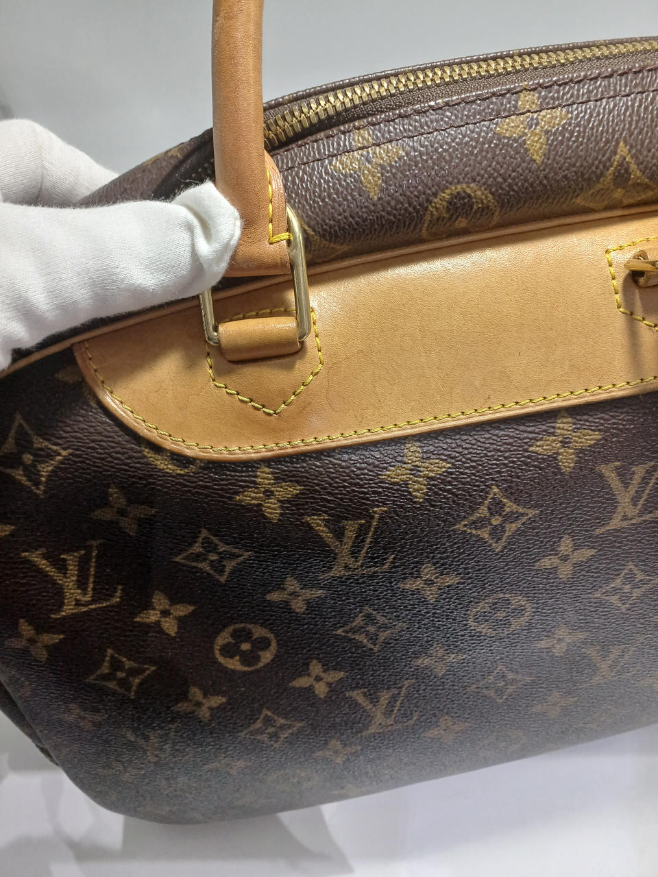 シミがございます