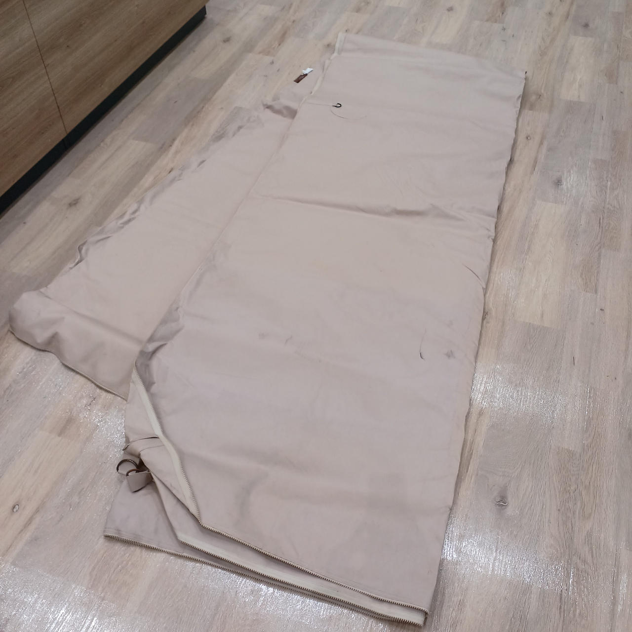 使用に伴う汚れあり。