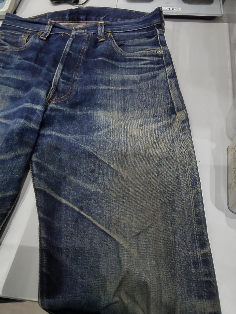 汚れや色が褪せています