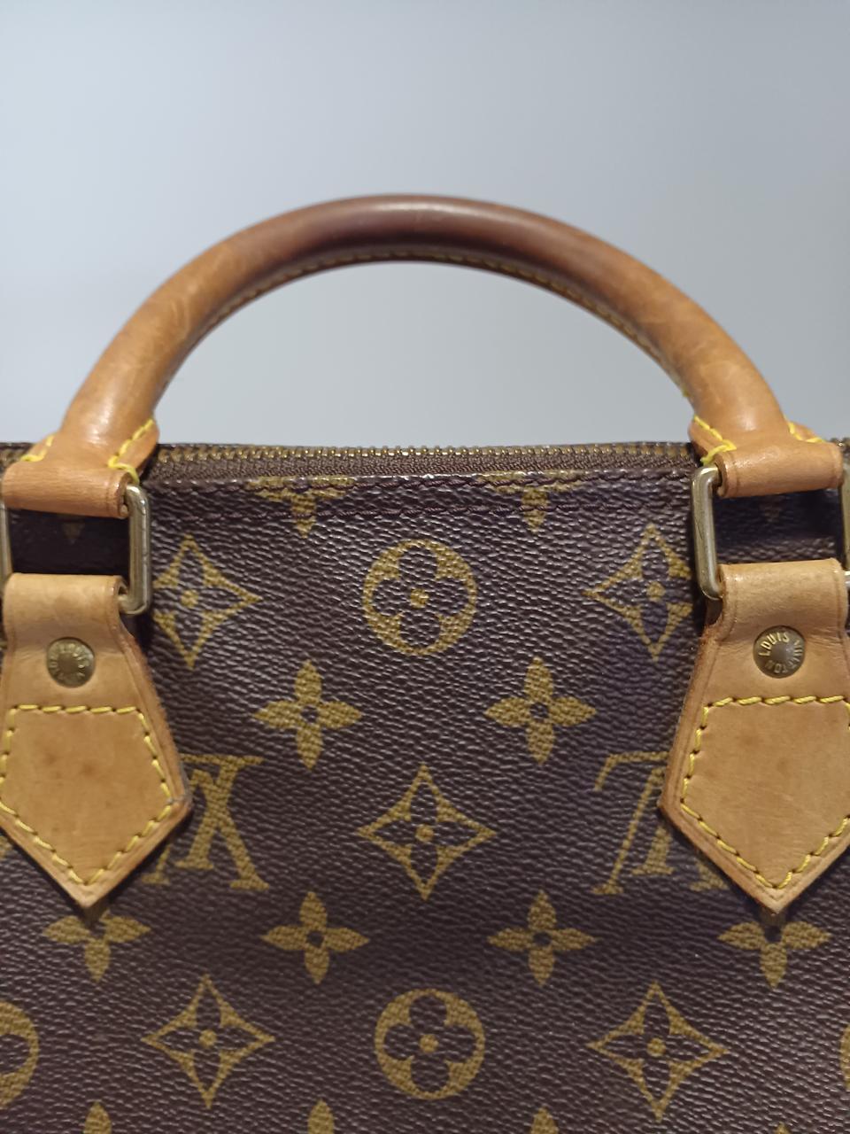 シミが付いています