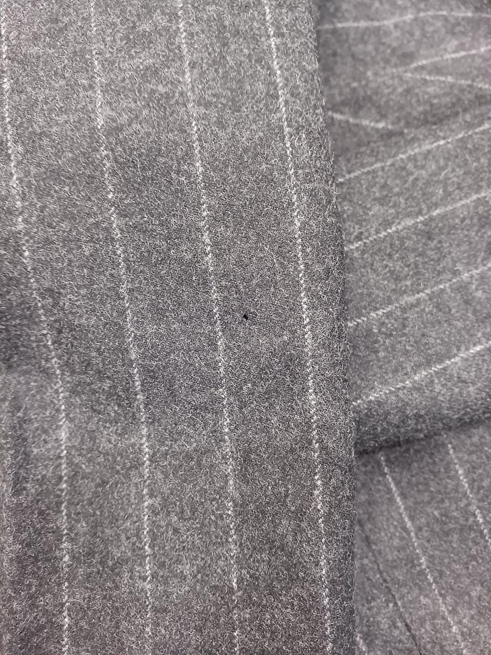 画像16の下、穴あき有り