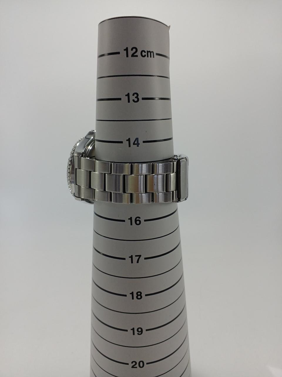 腕回り約15cm です