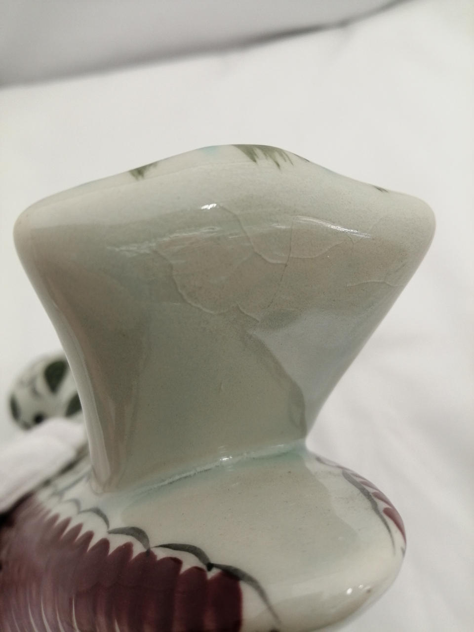ひび割れの様な柄があります
