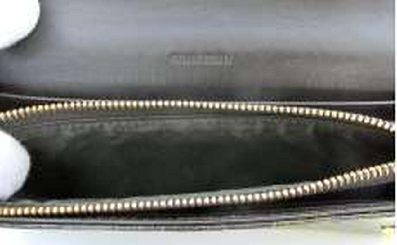 ファスナー内ややヨゴレあり