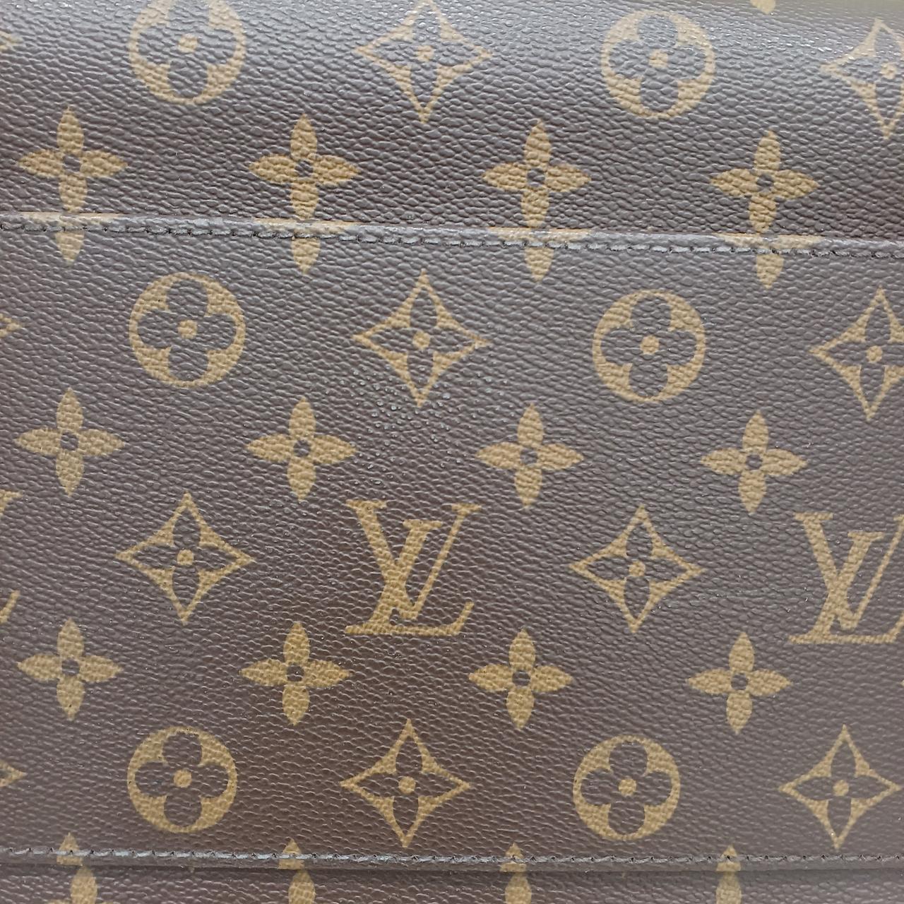 うっすら白い汚れがあります。