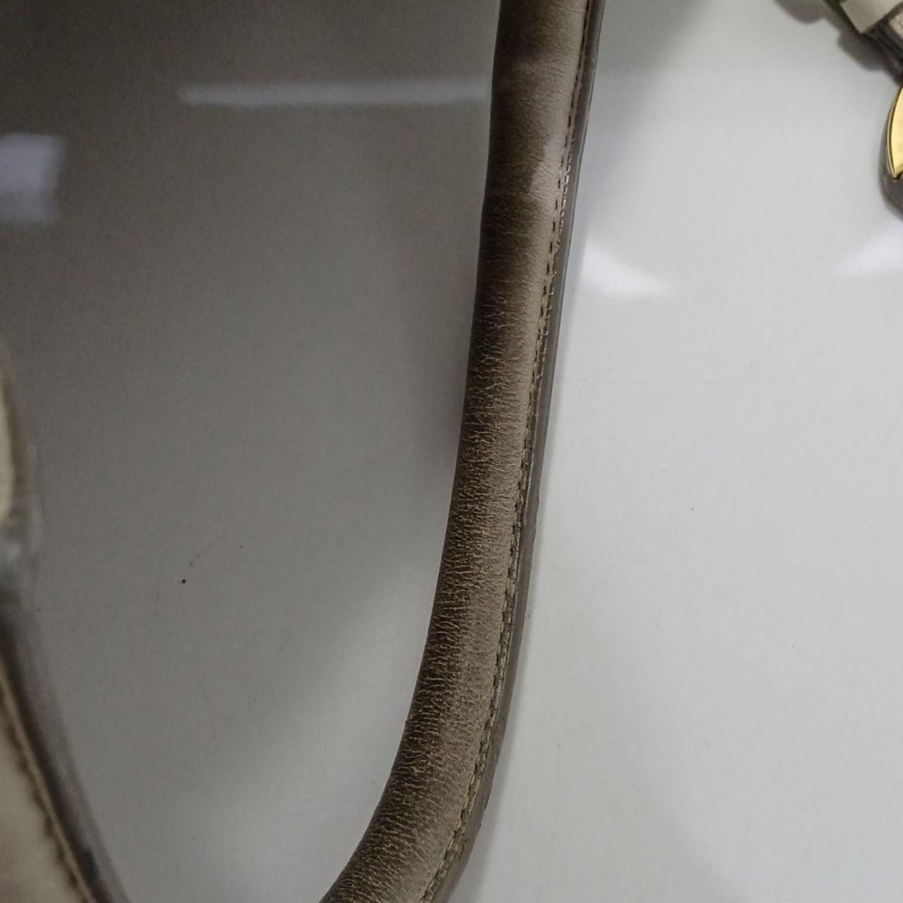 持ち手が黒く変色しております