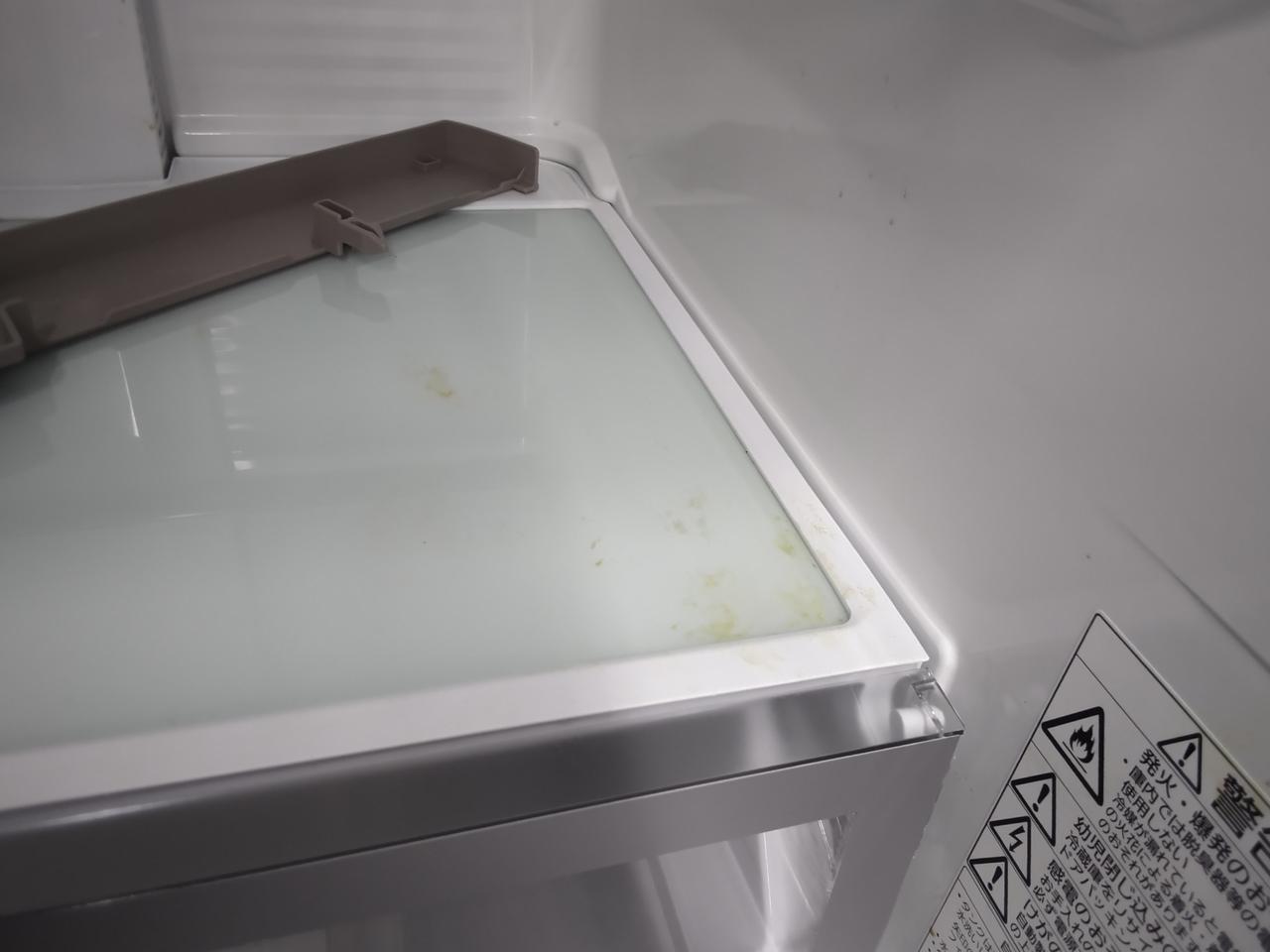 庫内に汚れあり。