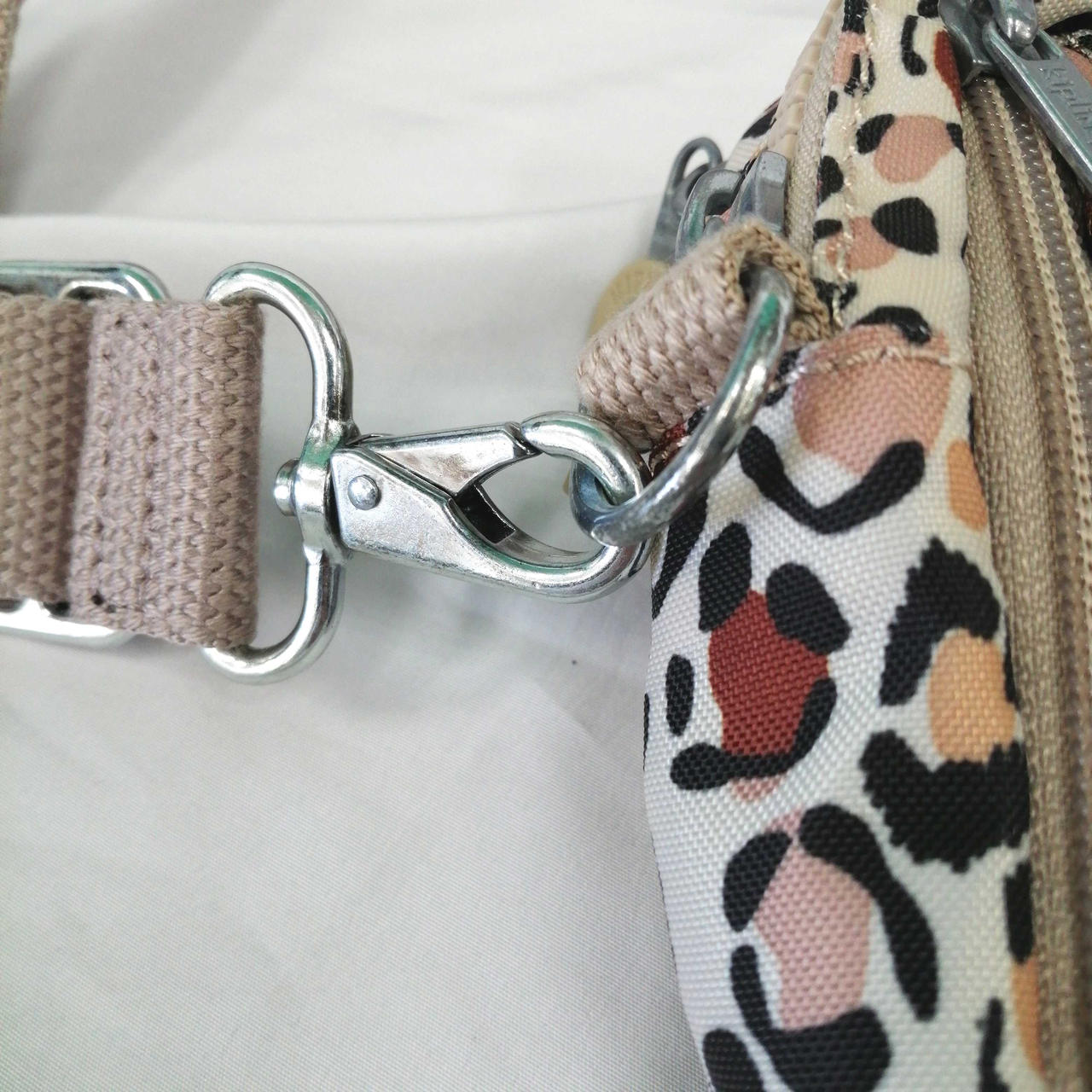 金具キズあります