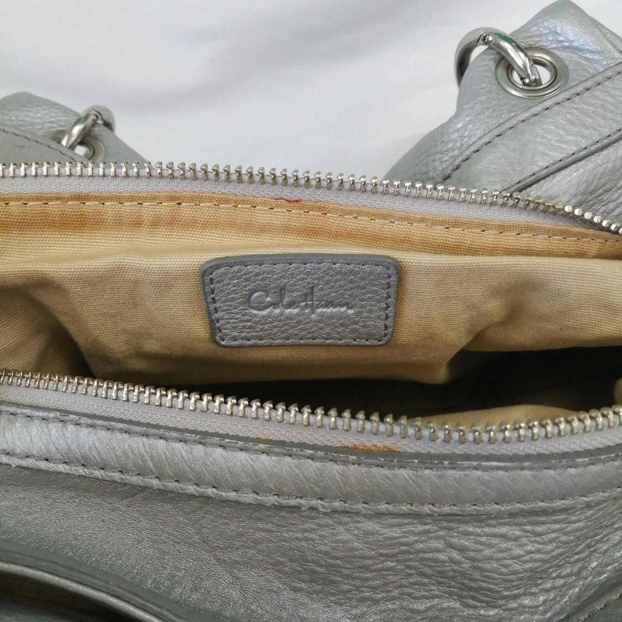 擦れ、変色あります