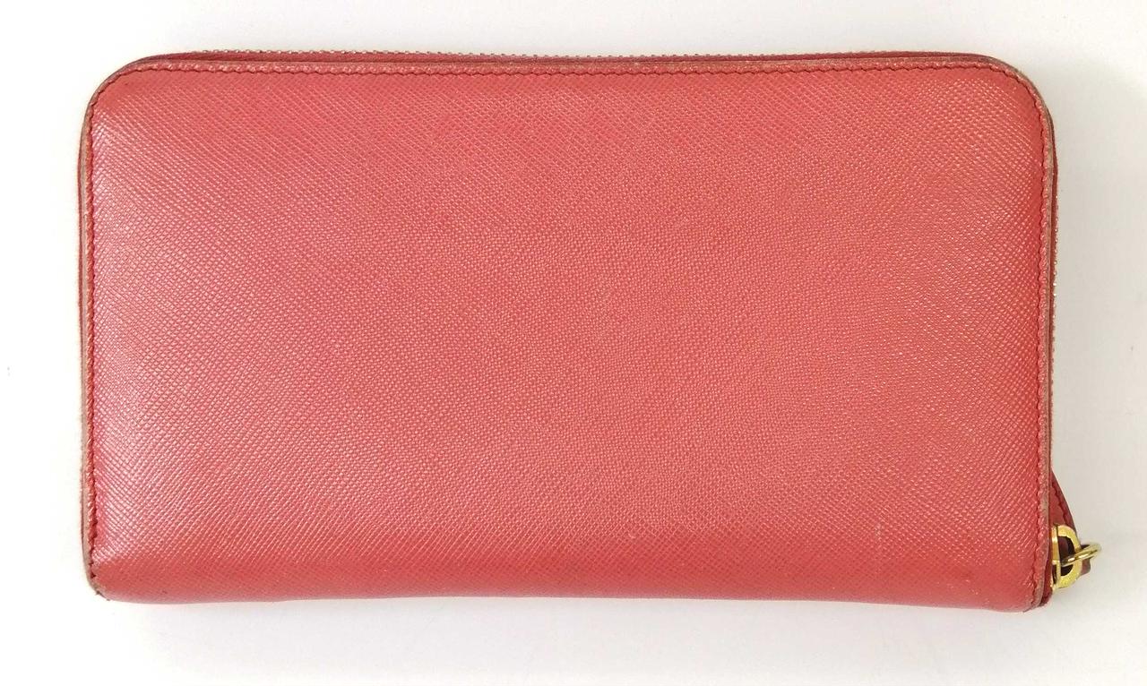 全体的に剥がれがあります。