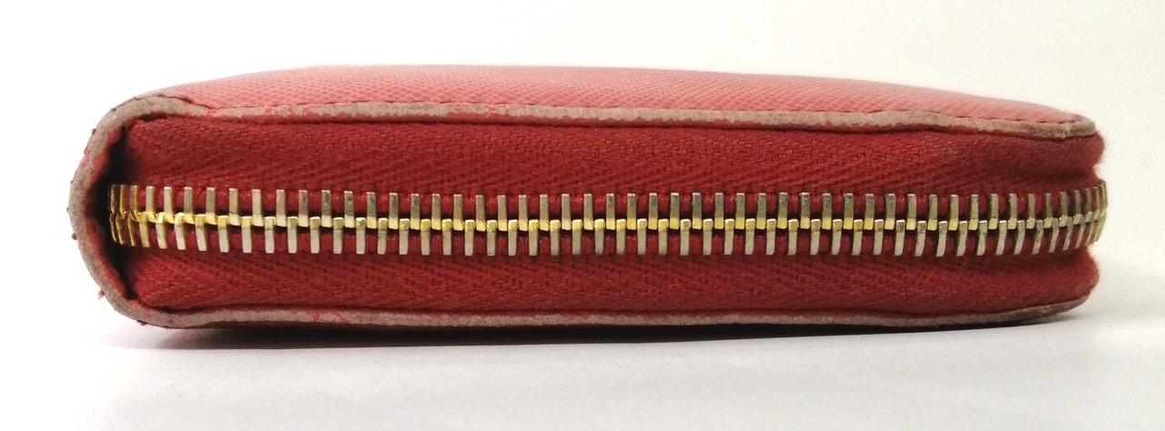 全体的に剥がれがあります。