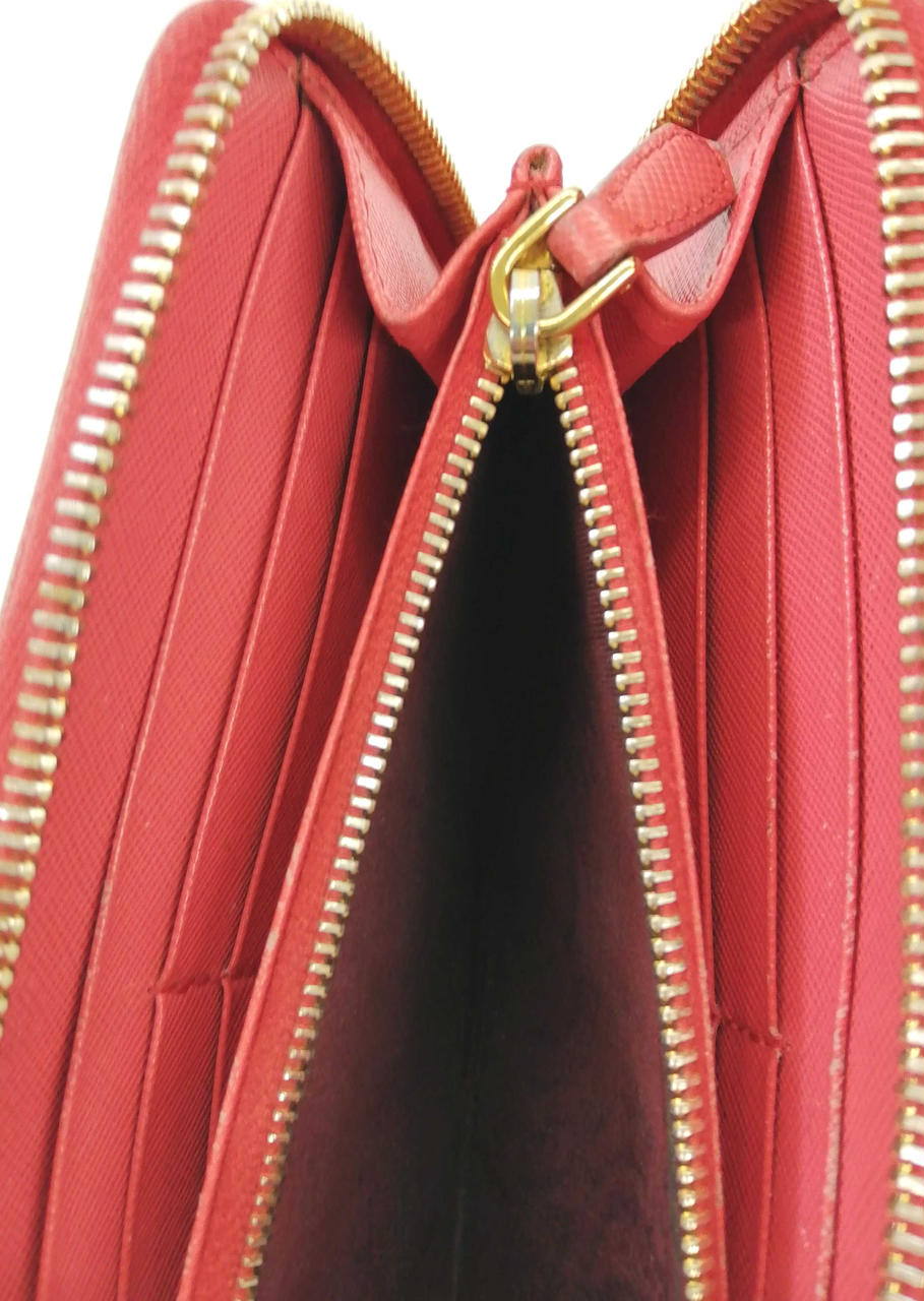 全体的に剥がれがあります。