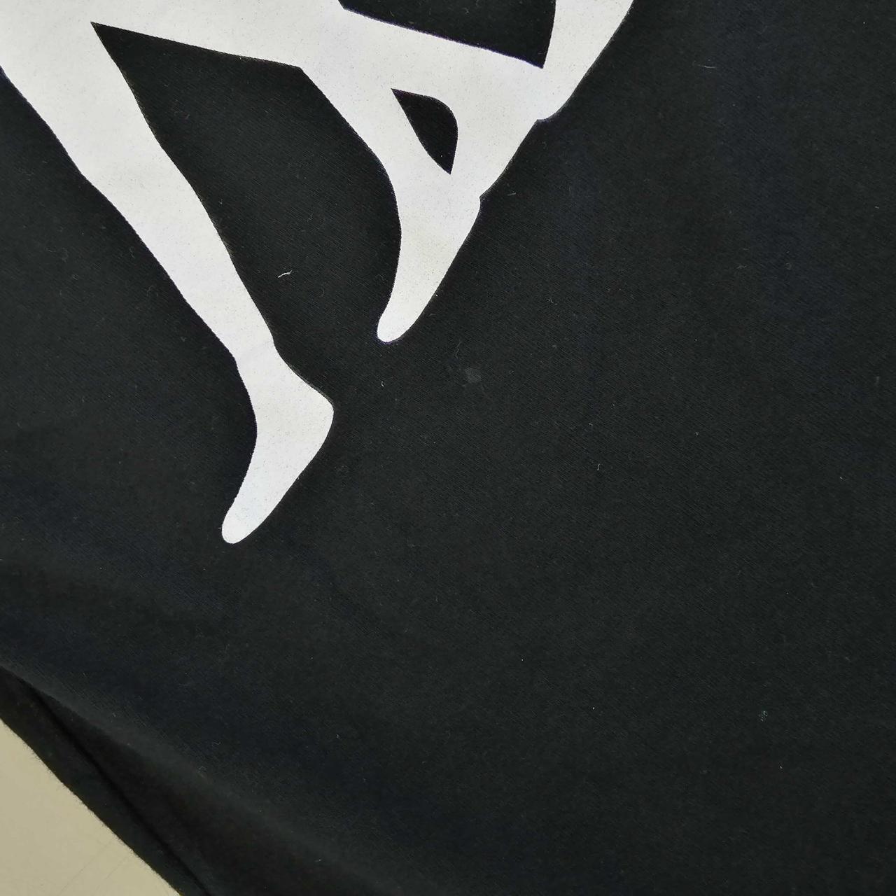 白い汚れがあります。