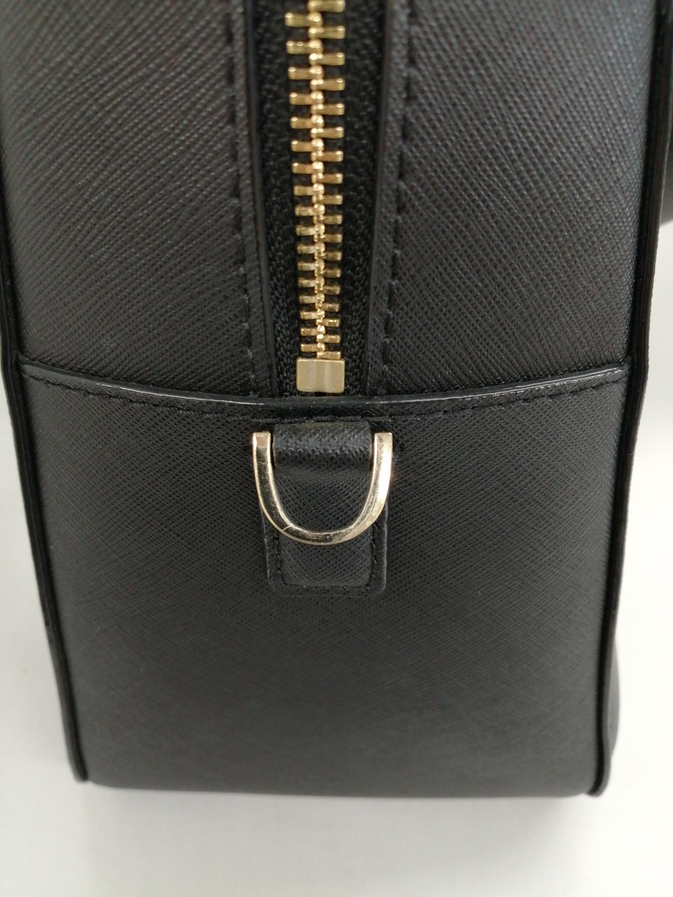 金具部分キズあります。