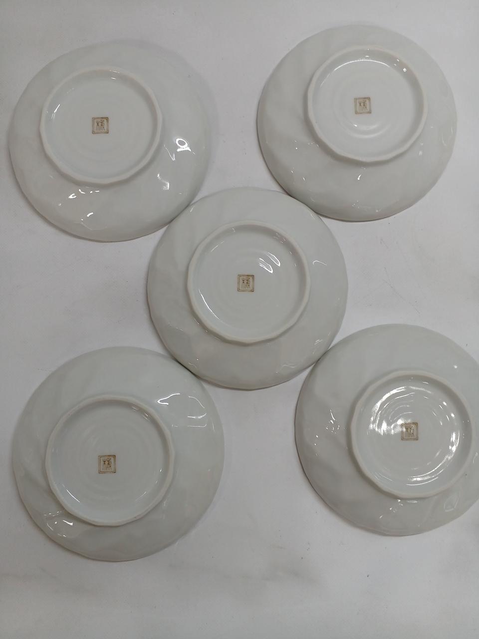 縦　約12.8cm
横　約12.8cm