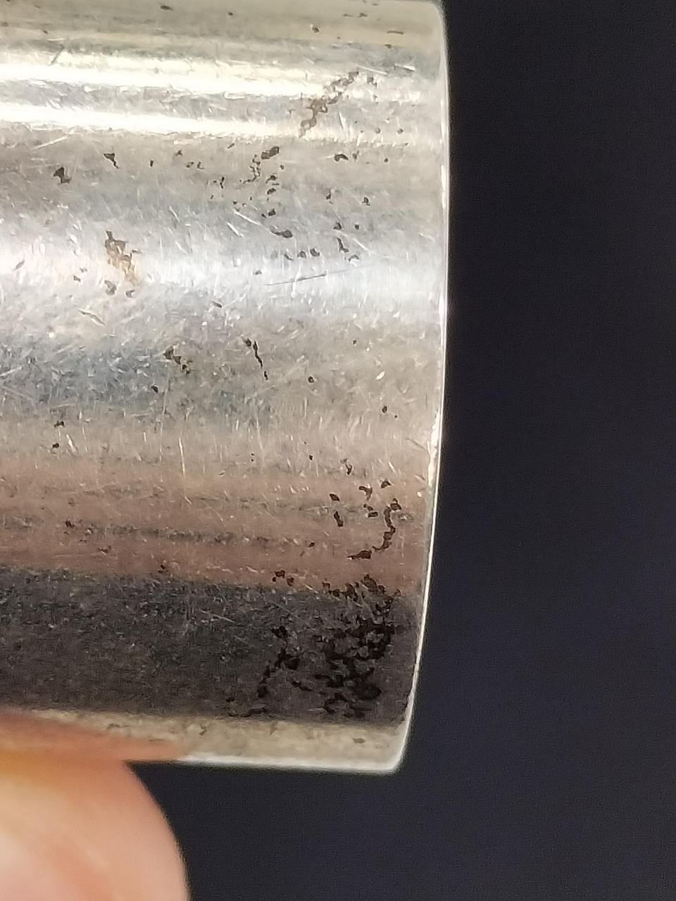 全体的に変色あり