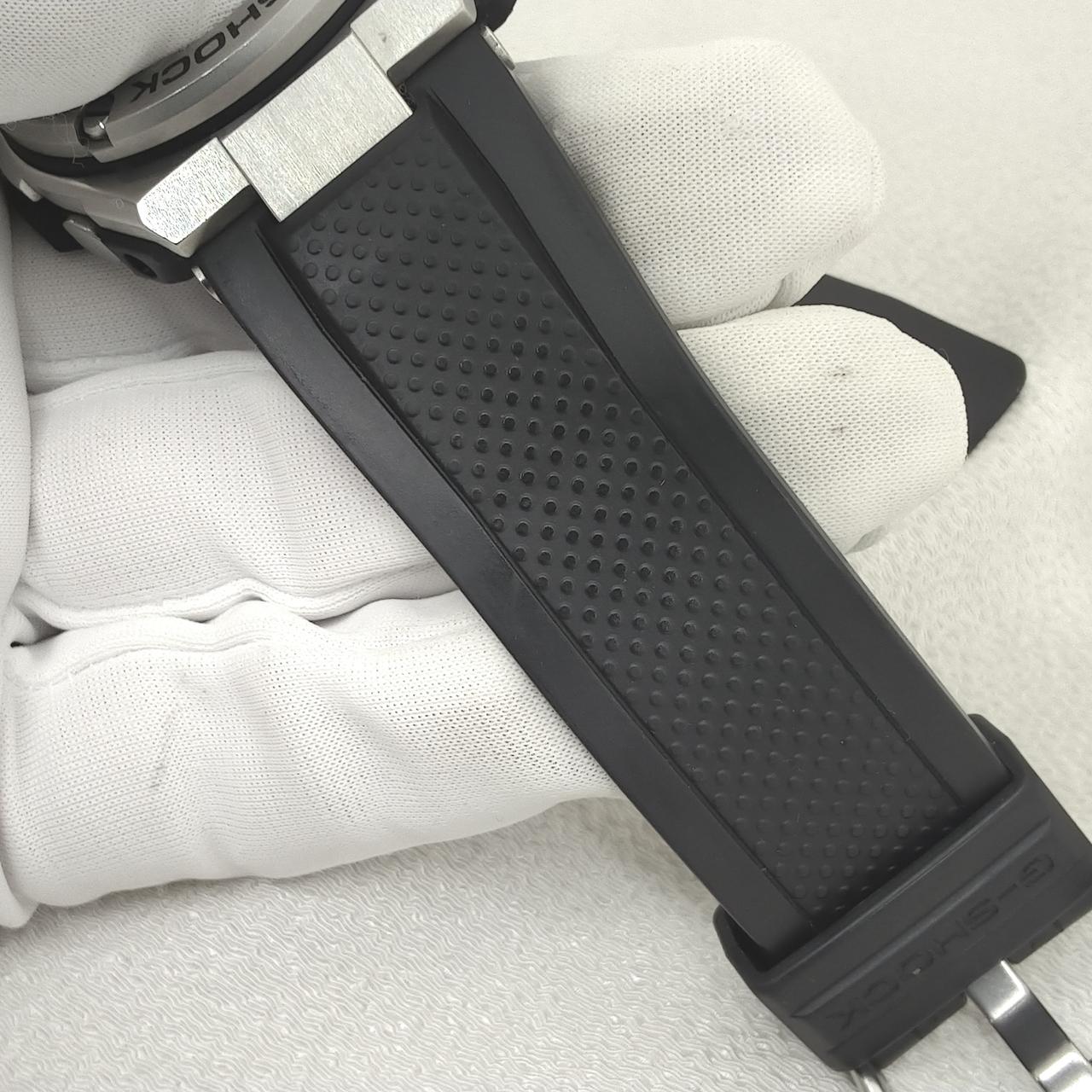 ベルト全体に細かいキズ有り