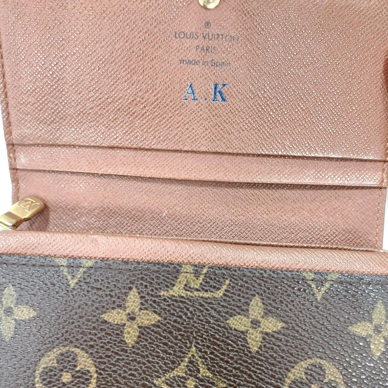 イニシャル付きです。