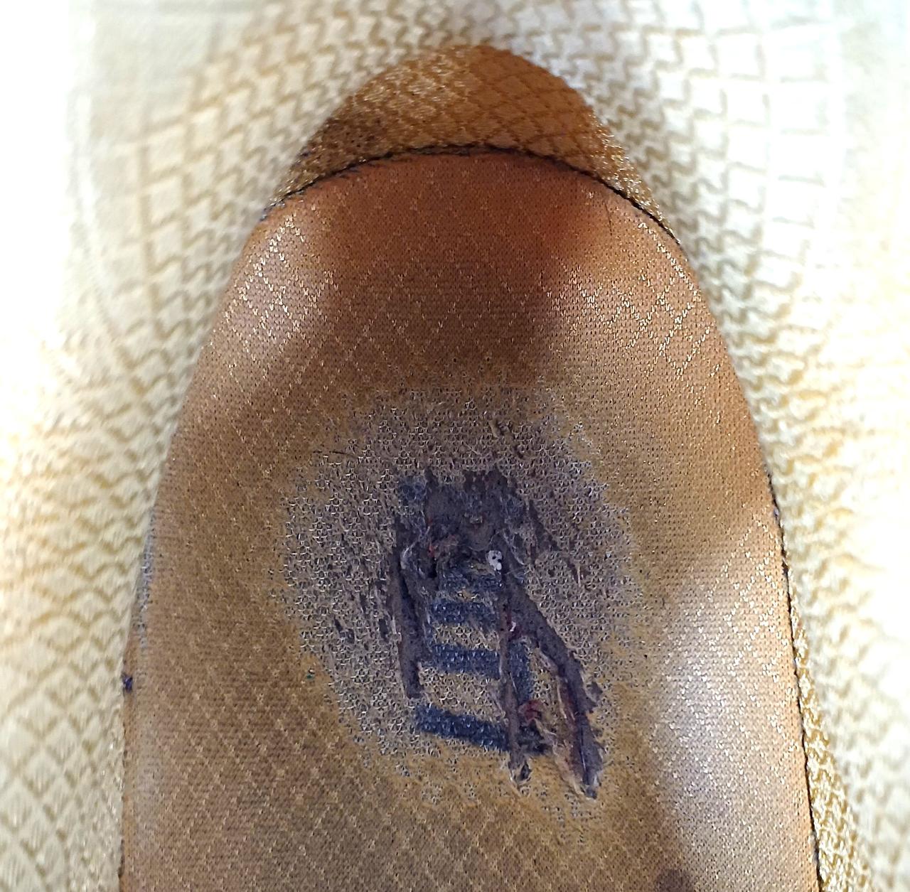 中敷き劣化部分