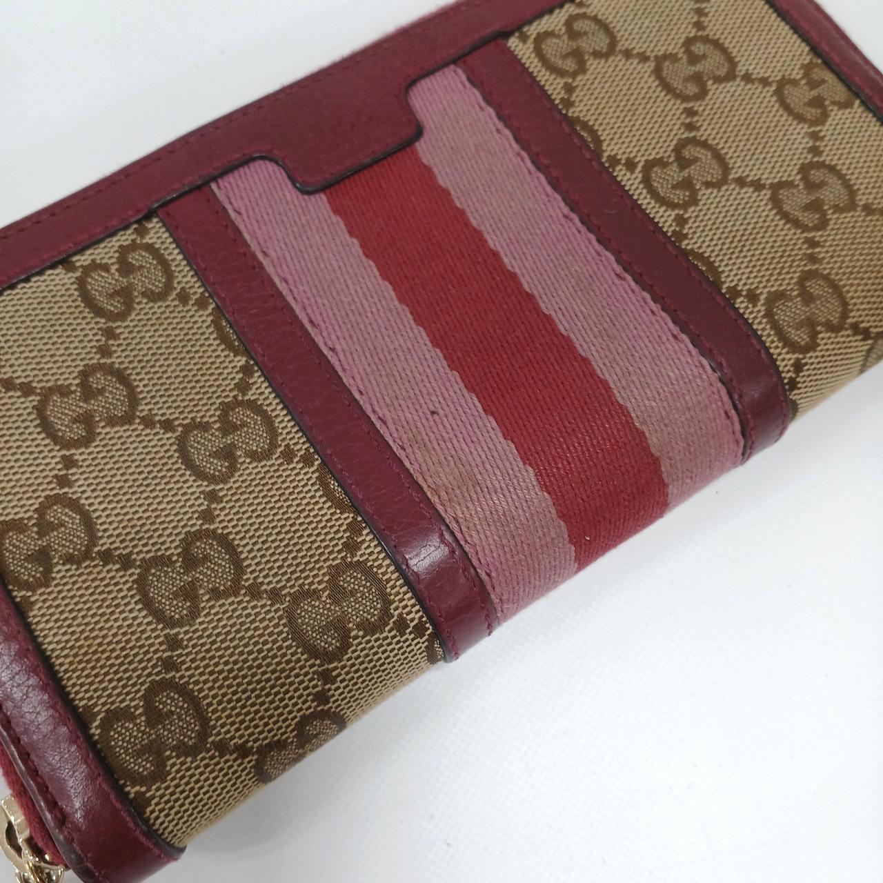 全体的シミ変色あり