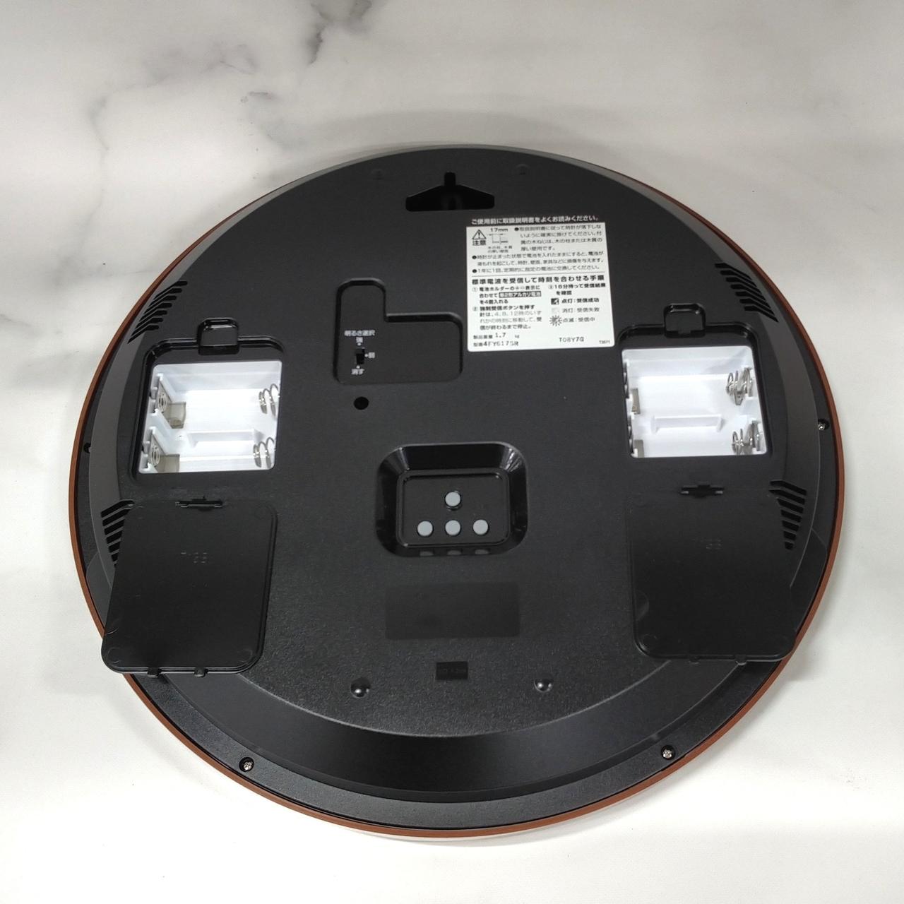 単2形アルカリ乾電池４個使用