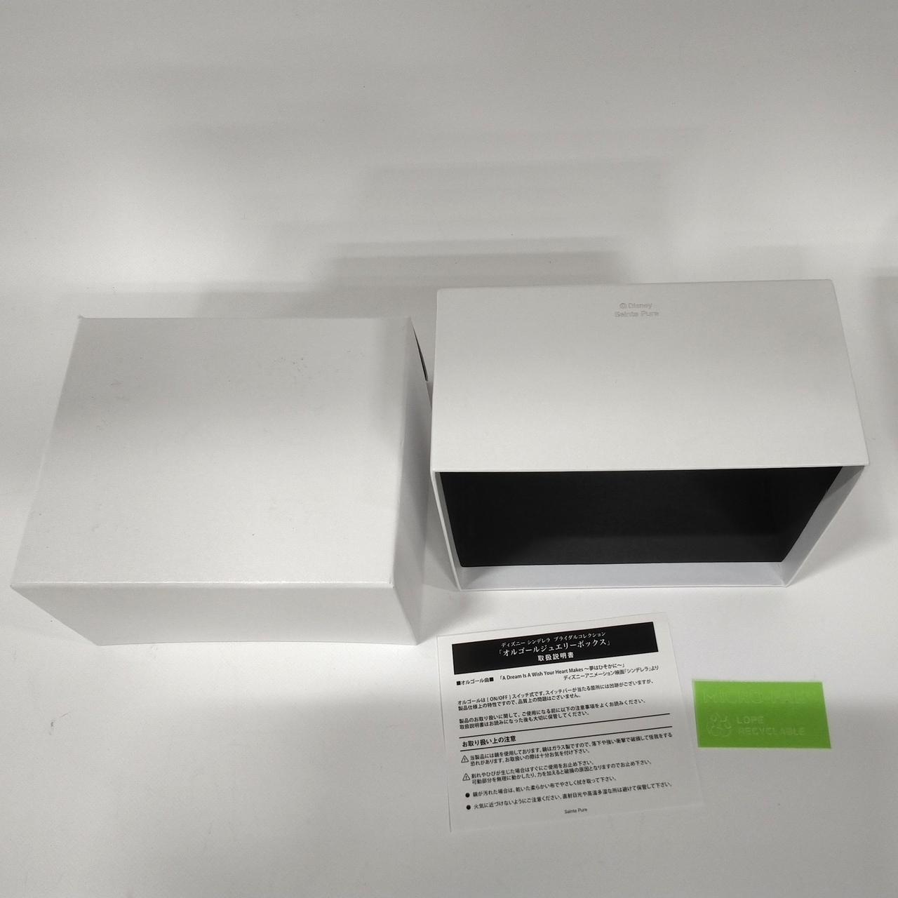 外箱にスレ凹みあります