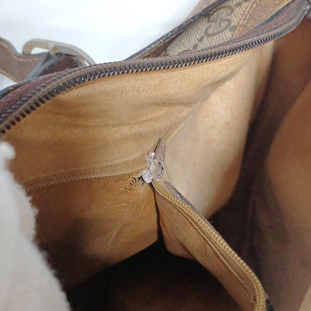 内ポケットのファスナー破損