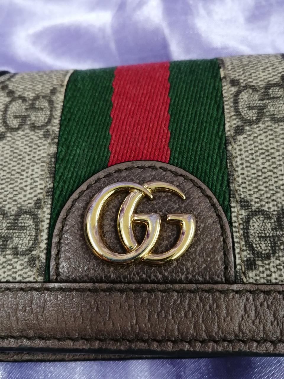 ロゴ部分スレキズあります。