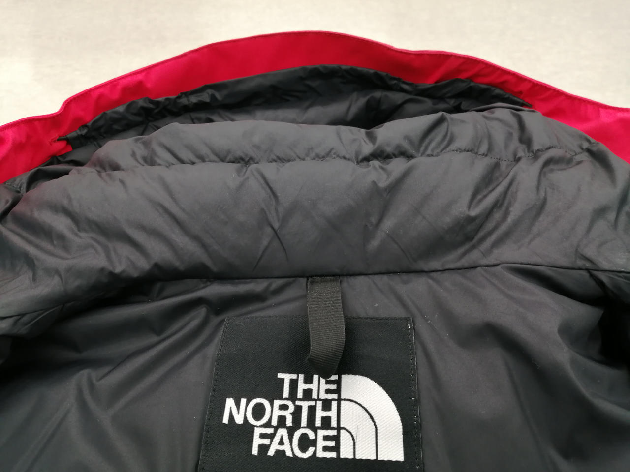 分かりづらいですが首元少々汚れあります