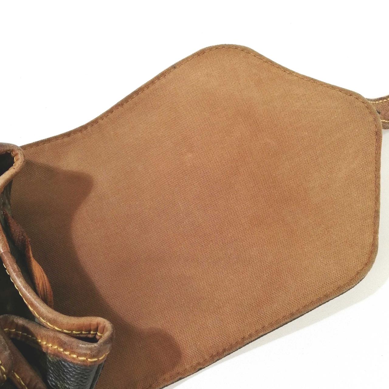 色焼け、シミあります。