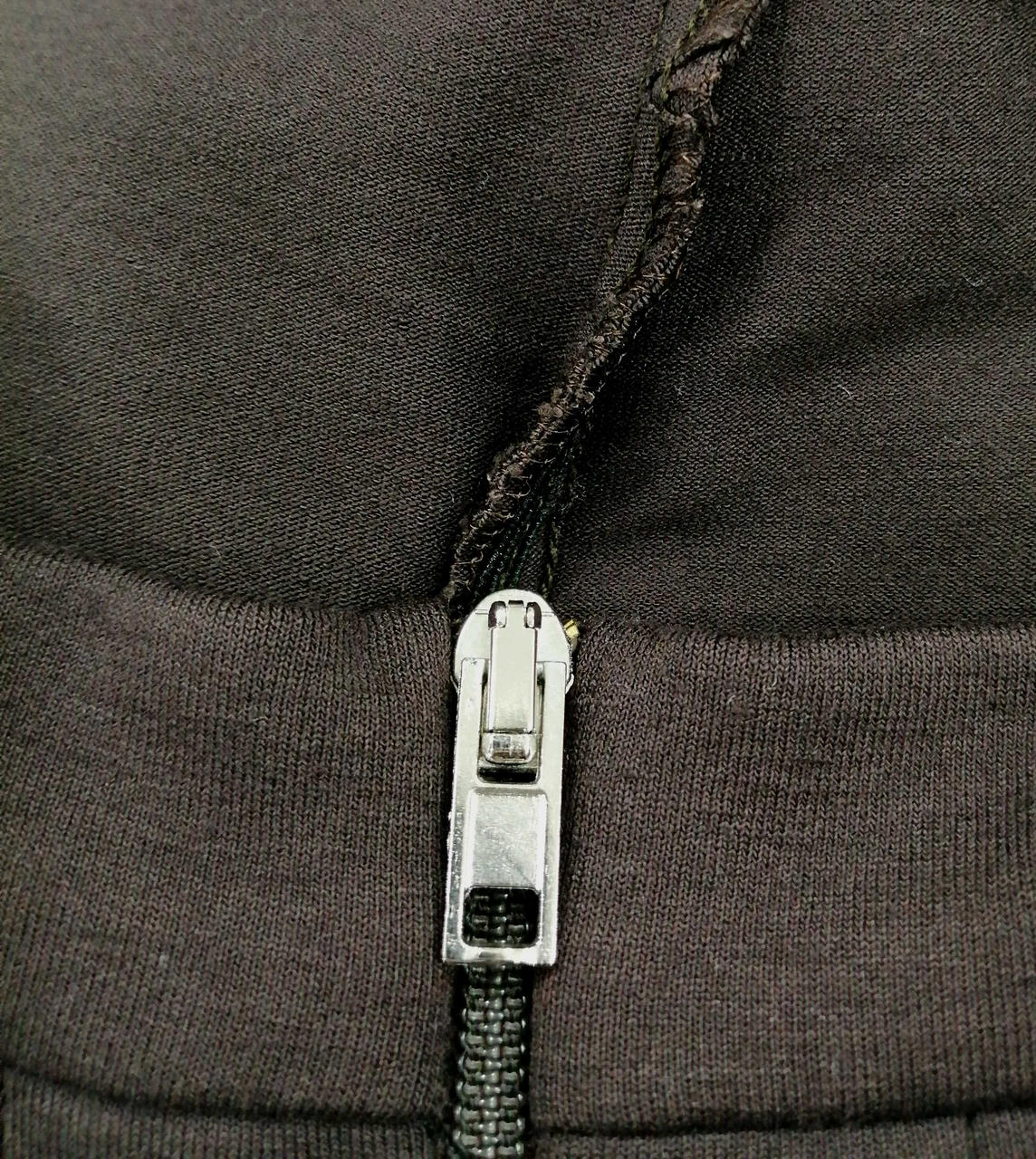 本体色味はこちらの画像の色味が近いです