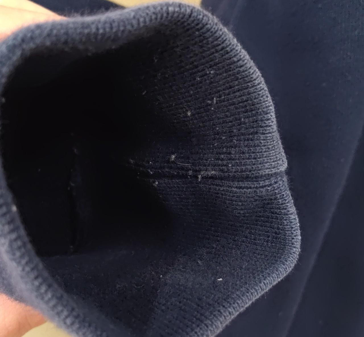 袖口内側 毛玉あり