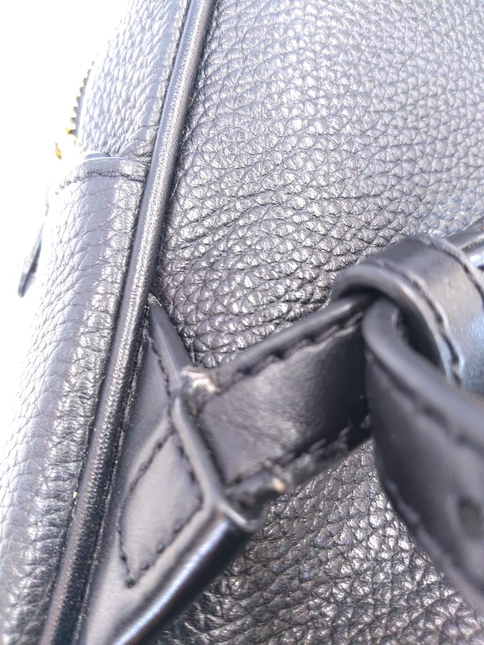 ショルダー付け根亀裂あります